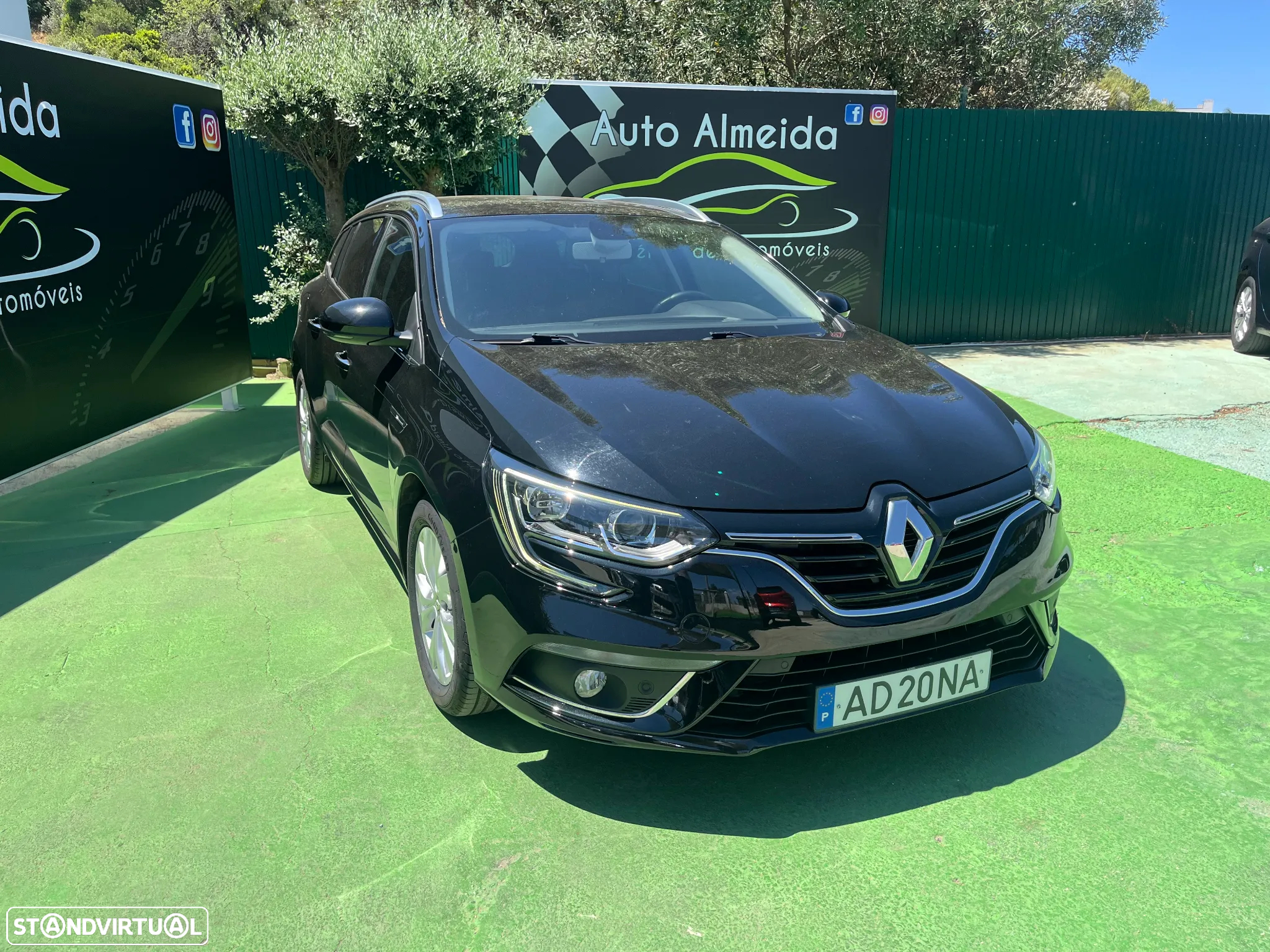 Renault Mégane Sport Tourer 1.5 Blue dCi Limited - 4