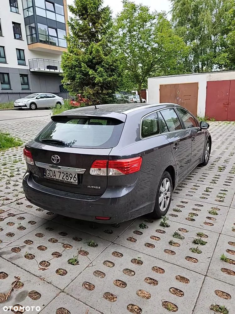 Toyota Avensis 2.0 D-4D Style - 3