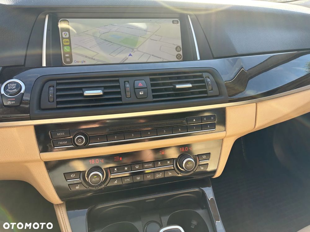 BMW Seria 5 528i Luxury Line - 15