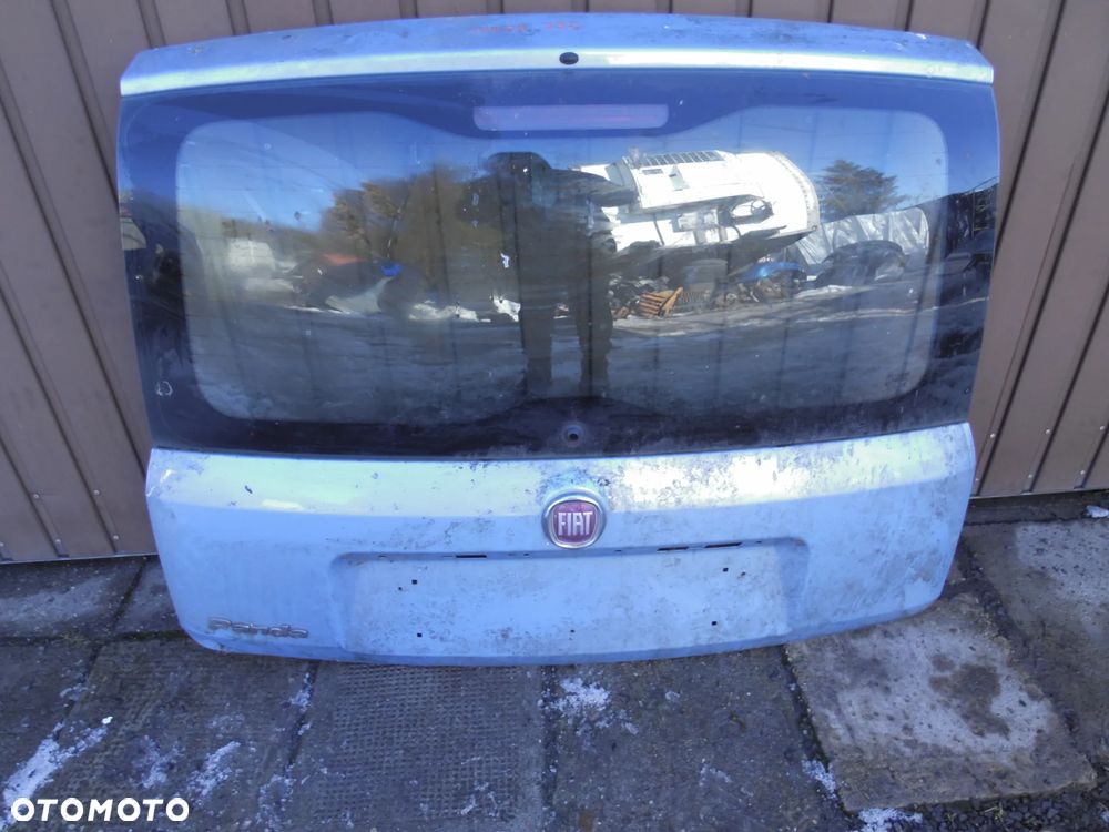 FIAT PANDA II KLAPA BAGAŻNIKA TYLNA TYŁ SZYBA 792 - 1
