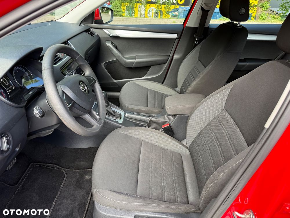 Skoda Octavia 1.6 TDI DSG Ambition - 14