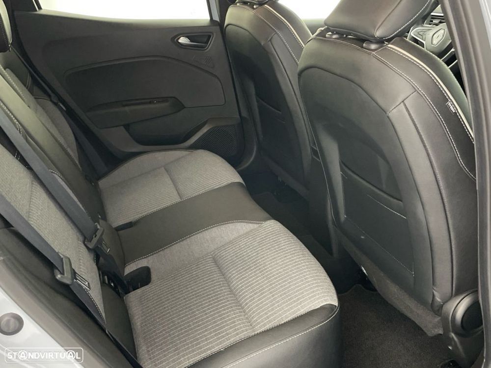 Renault Clio 1.0 TCe Techno - 24