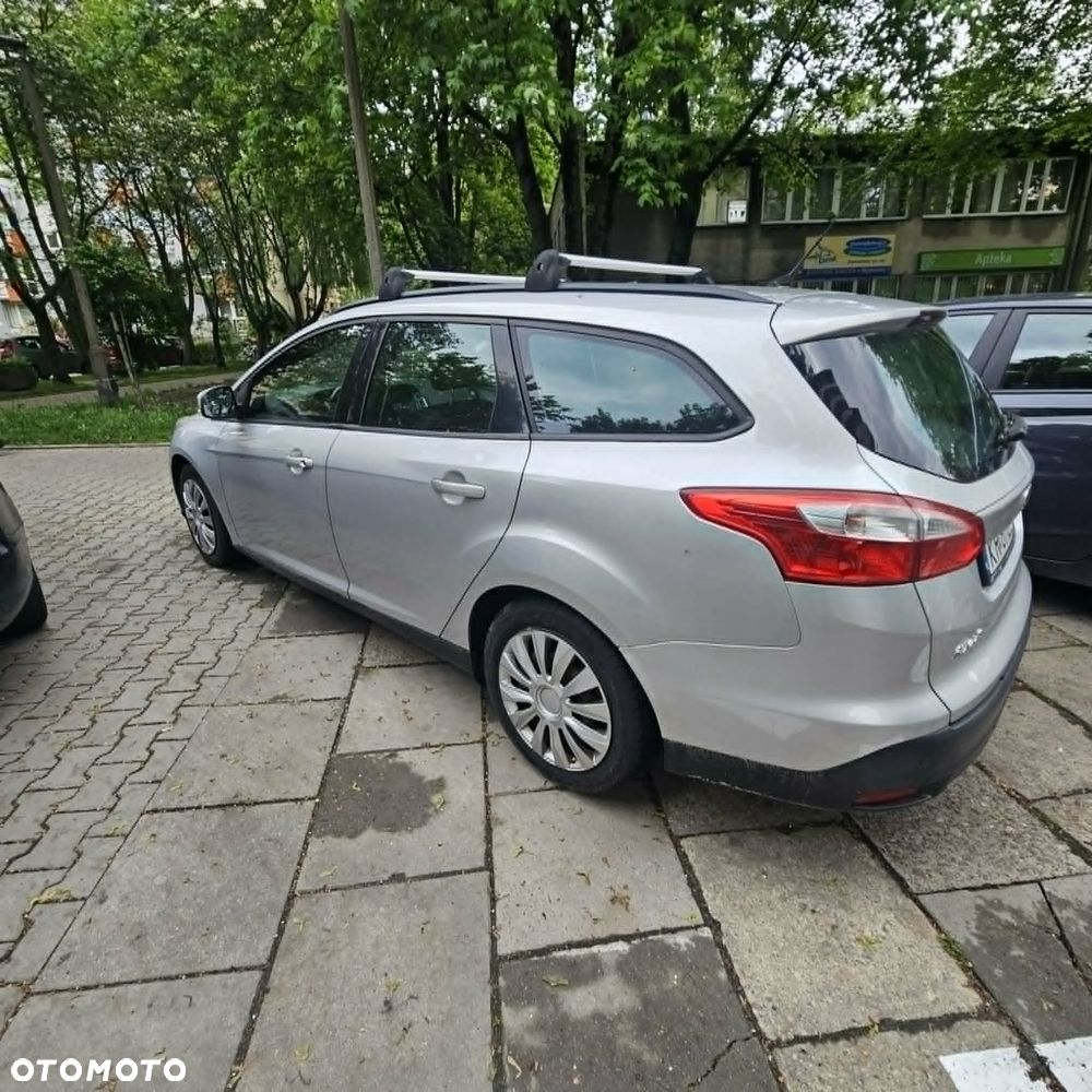 Ford Focus 1.6 TDCi Ambiente - 4