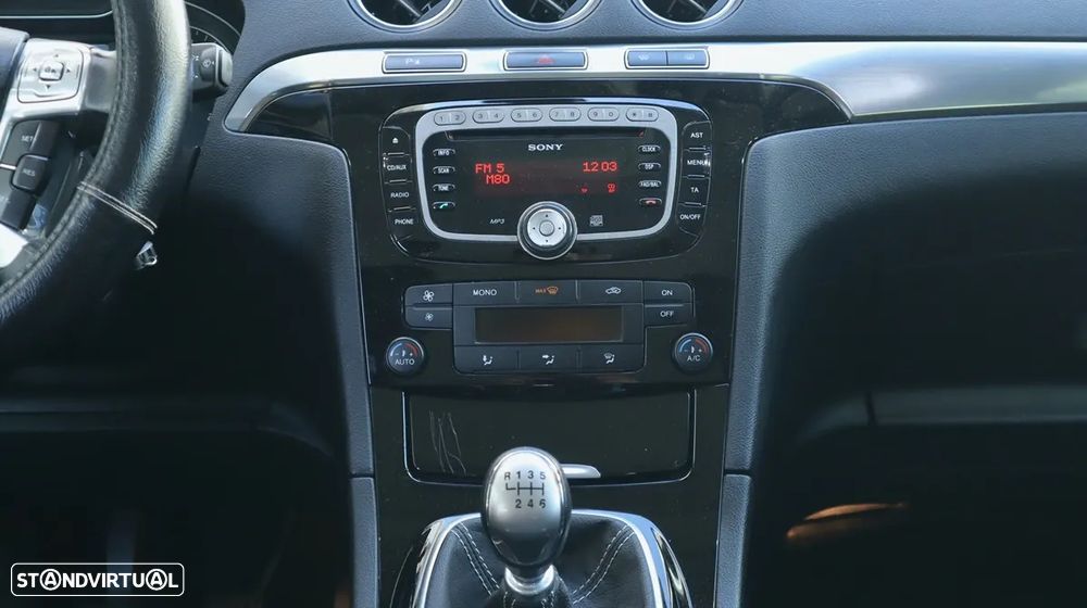 Ford S-Max 2.0 TDCi Titanium 7L - 49