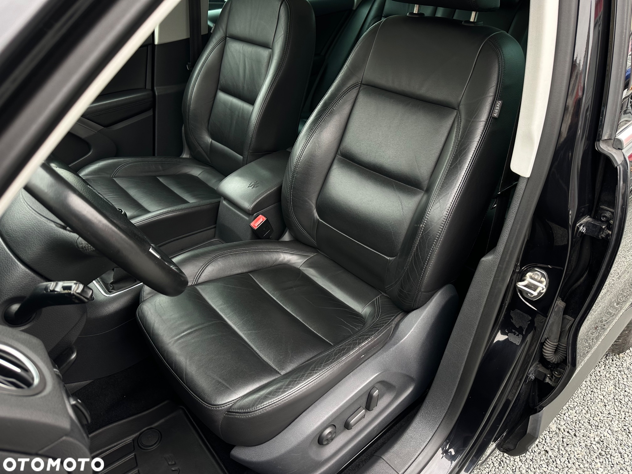 Volkswagen Tiguan - 19