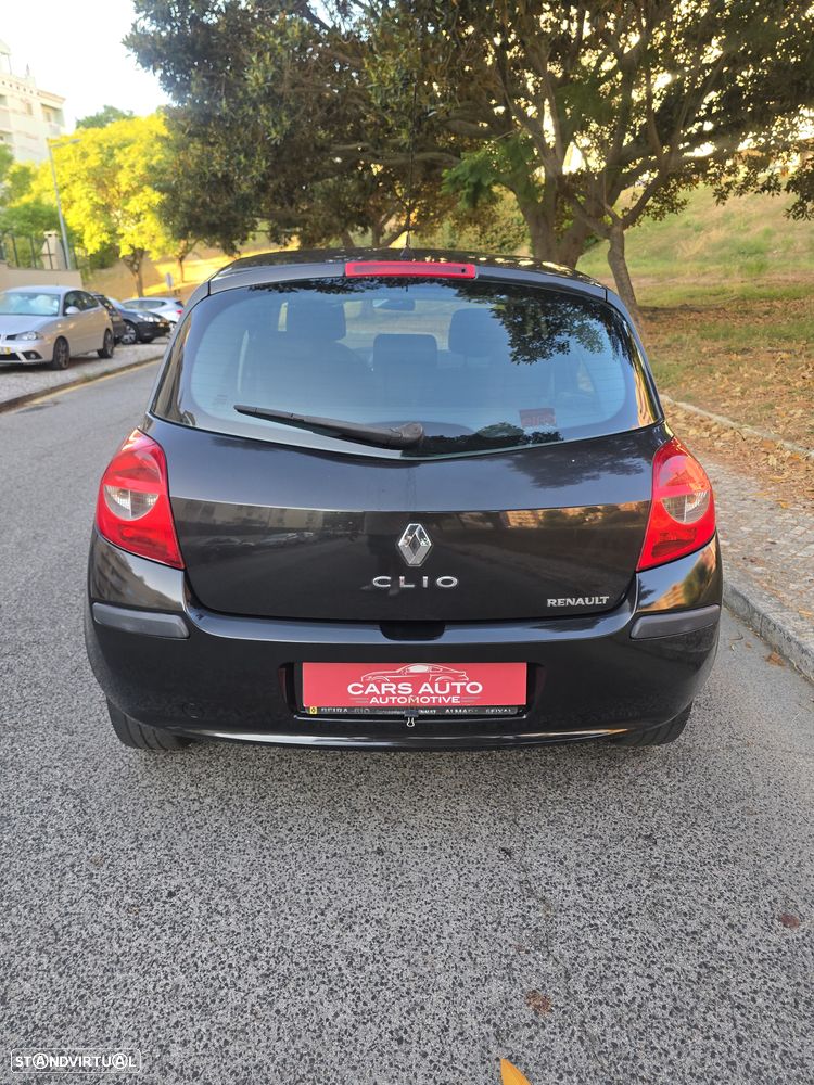Renault Clio 1.2 16V Dynamique S - 9