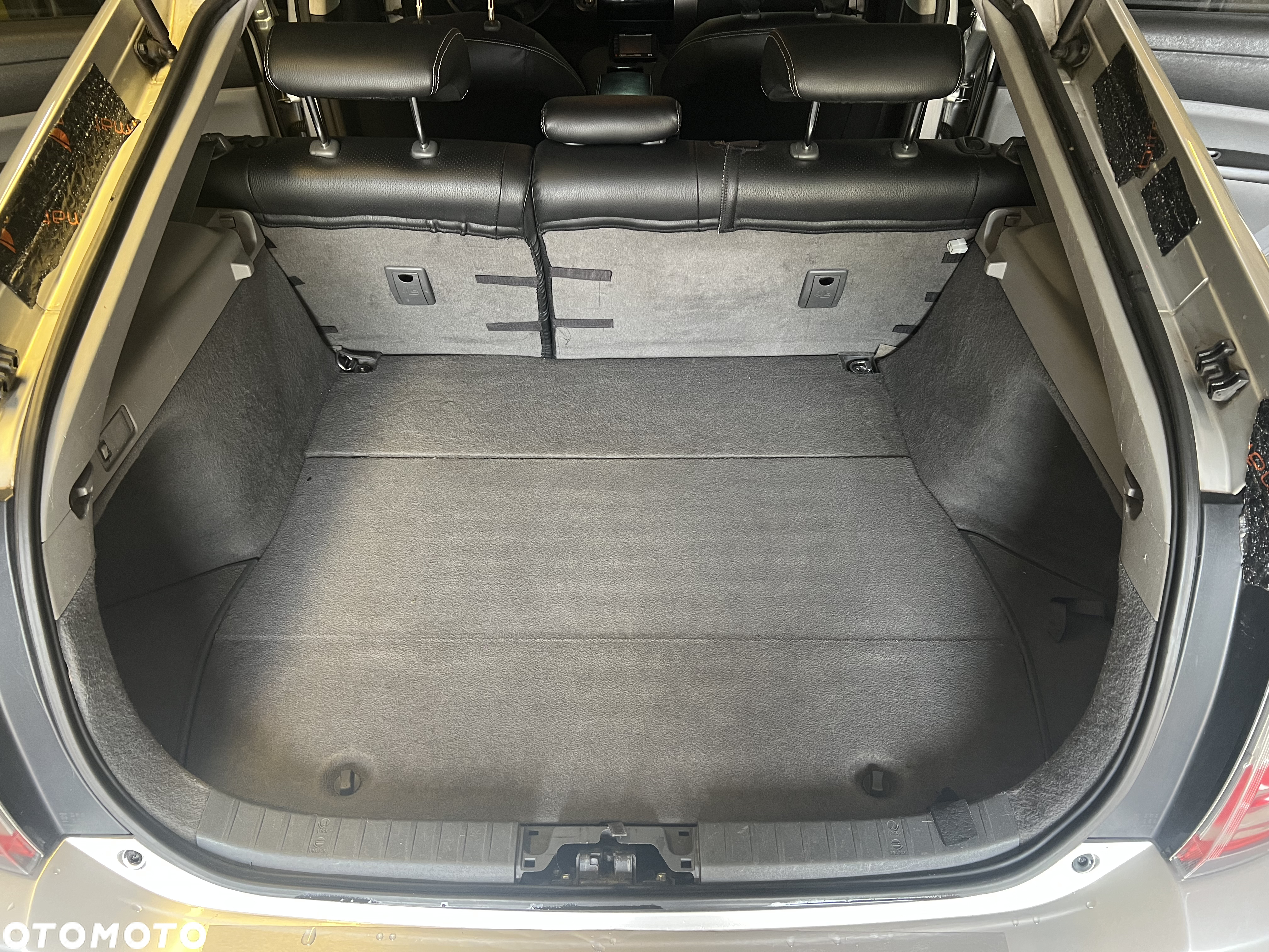 Toyota Prius - 32