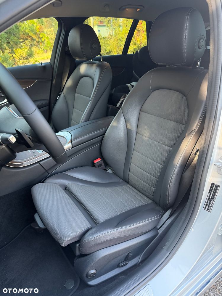 Mercedes-Benz Klasa C 300 e 9G-TRONIC - 17