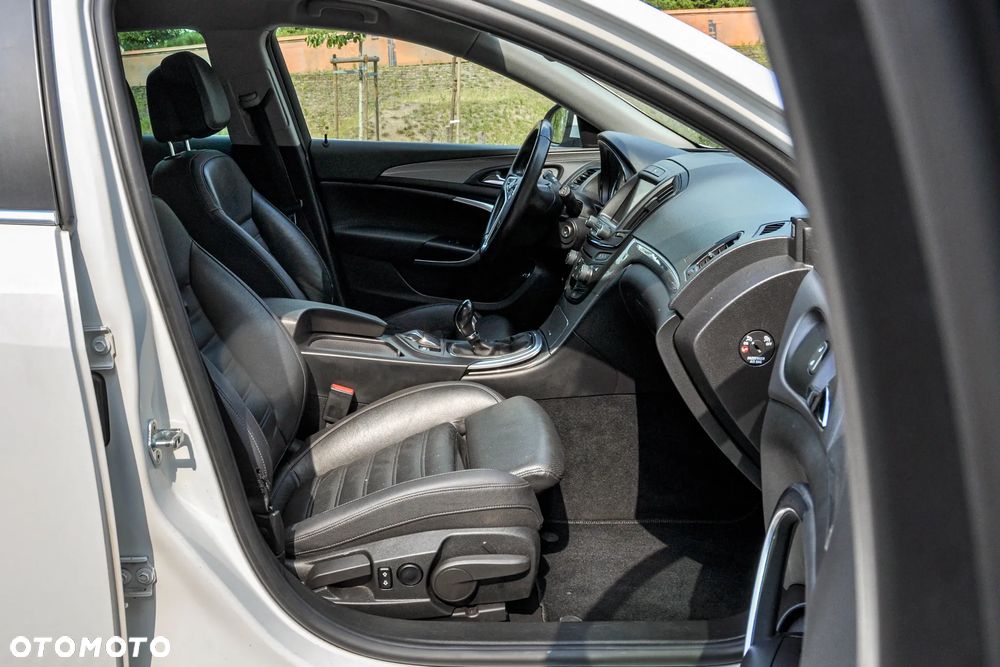 Opel Insignia - 12