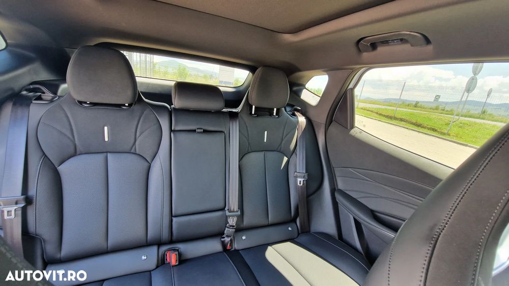 Omoda 7 1.5 TGDI 1DHT PHEV Exclusive Plus - 12