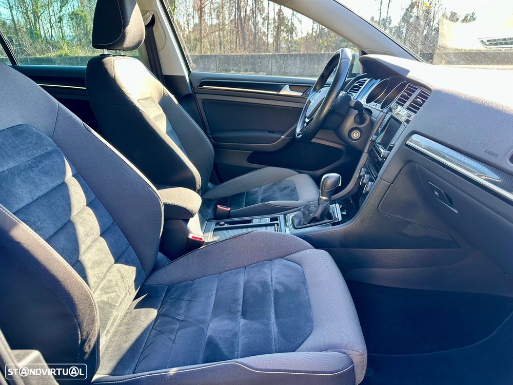 VW Golf 1.6 TDi Highline DSG - 35