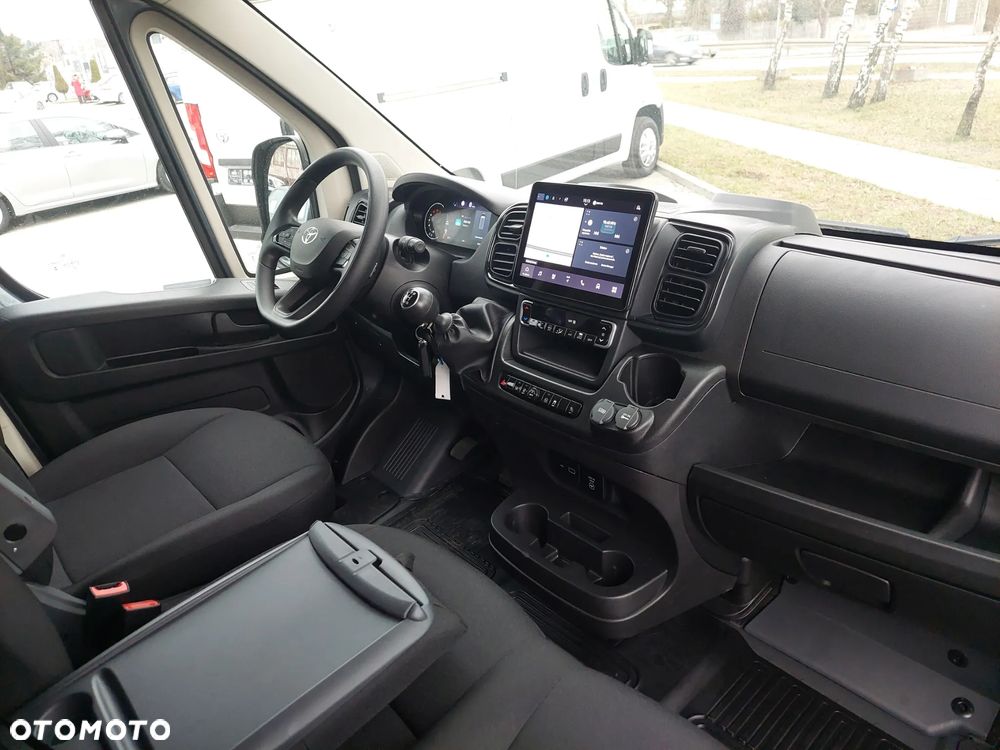 Toyota Proace MAX - 16