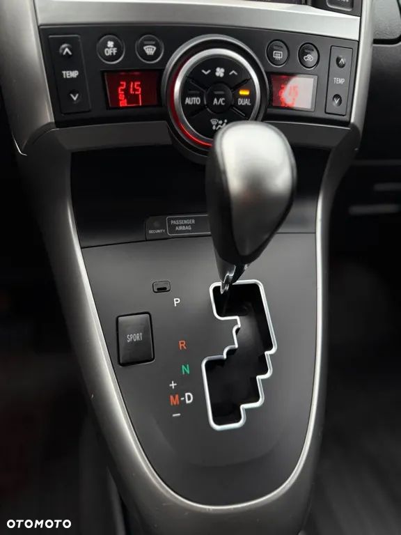 Toyota Verso 1.8 Premium MS - 22