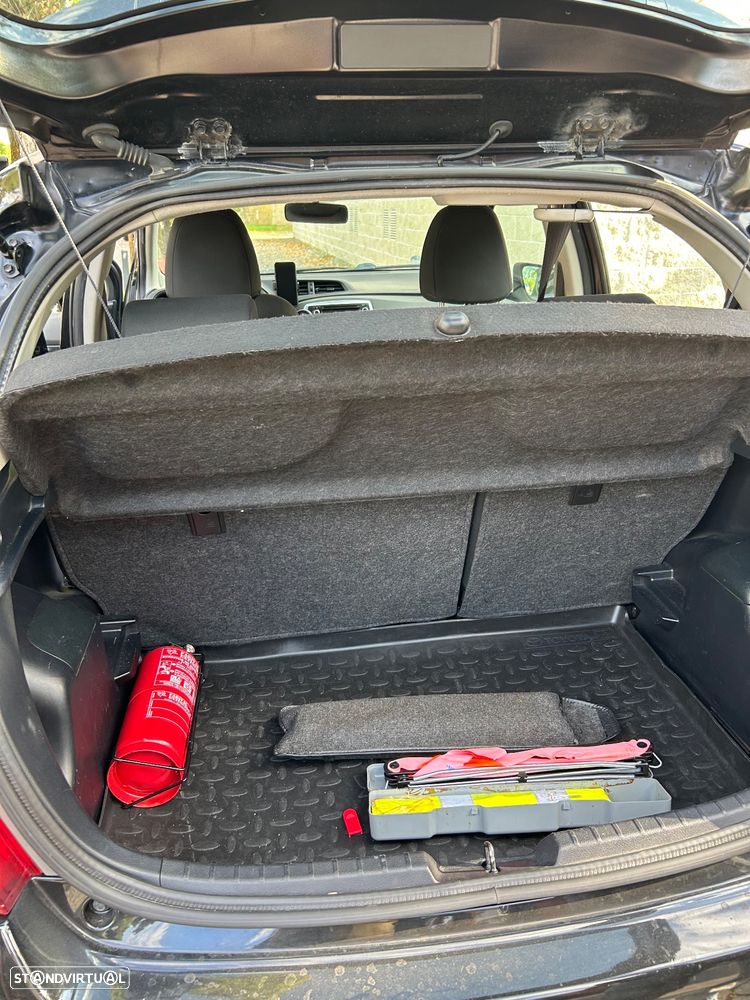 Toyota Yaris 1.4 D-4D SE Sport - 28