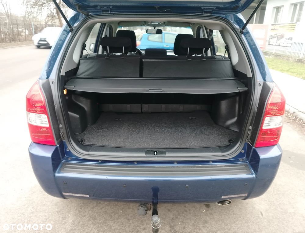 Hyundai Tucson 2.0 Comfort 2WD - 10