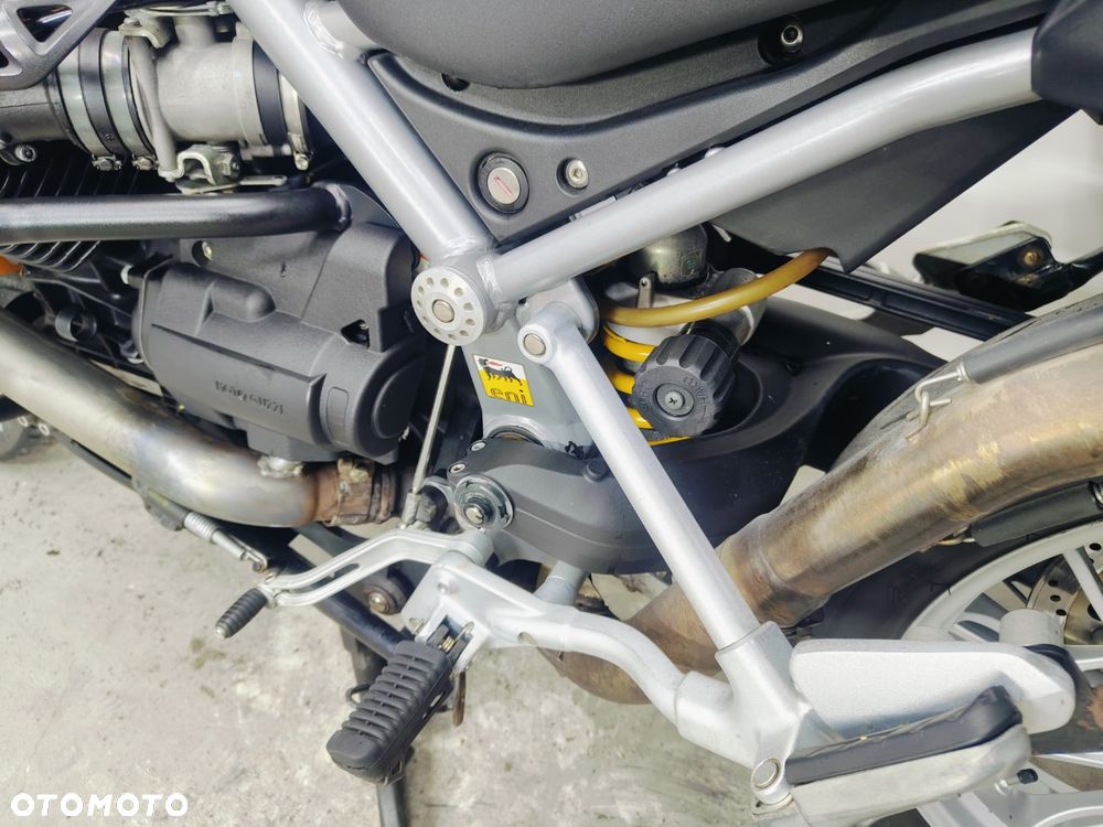 Moto Guzzi Stelvio - 23
