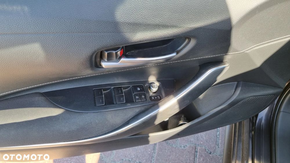 Toyota Corolla 1.8 Hybrid Comfort - 33