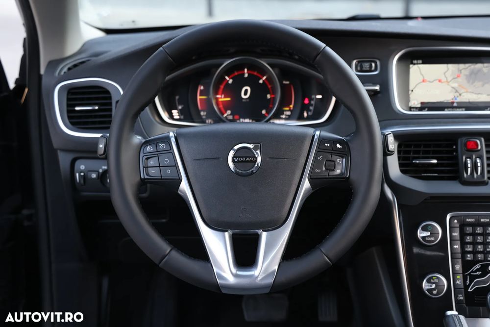 Volvo V40 D3 Geartronic Momentum - 15
