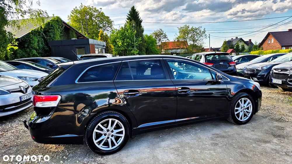 Toyota Avensis Touring Sports 1.8 Executive - 13