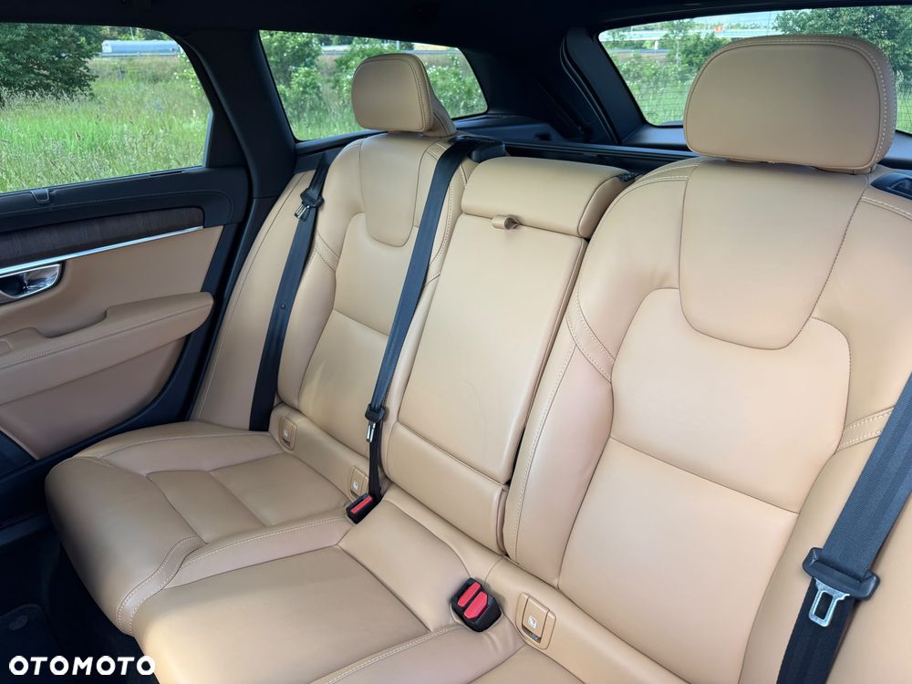 Volvo V90 Cross Country B5 D AWD Ultimate - 10