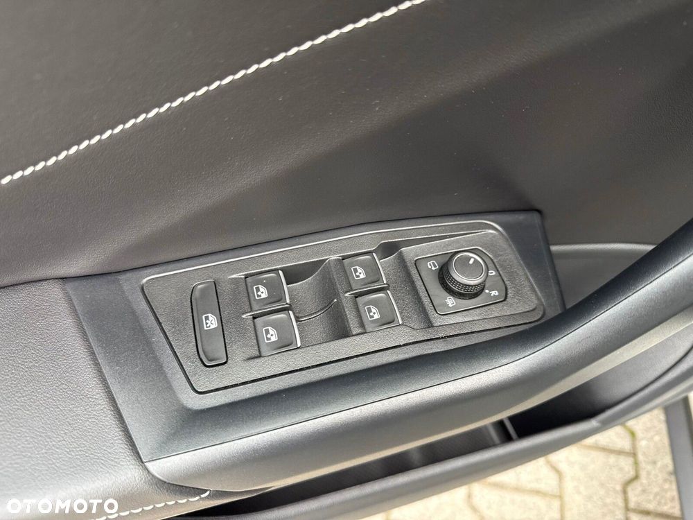 Volkswagen T-Roc 1.5 TSI Style DSG - 32