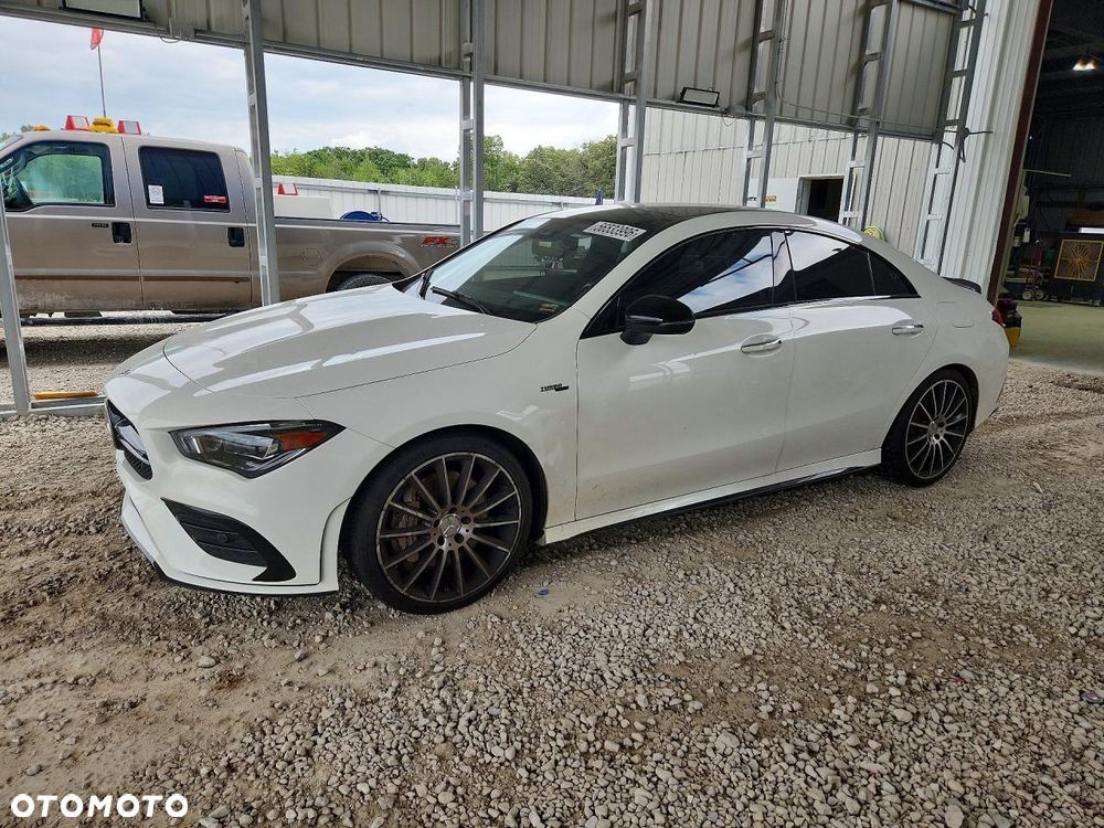 Mercedes-Benz CLA - 2