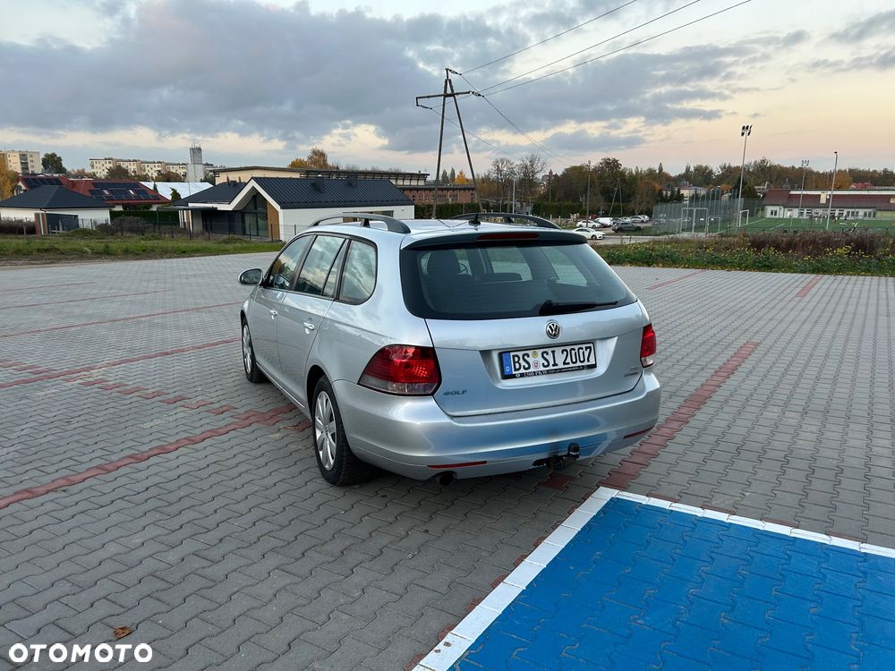 Volkswagen Golf - 11
