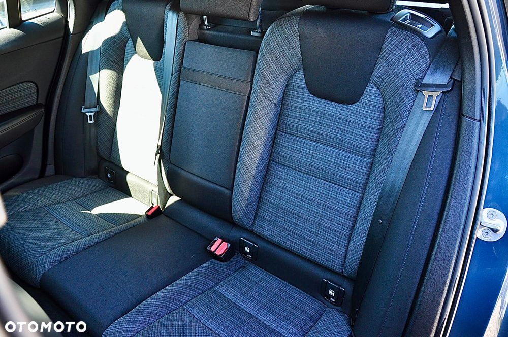 Volvo V60 B3 B Essential - 13