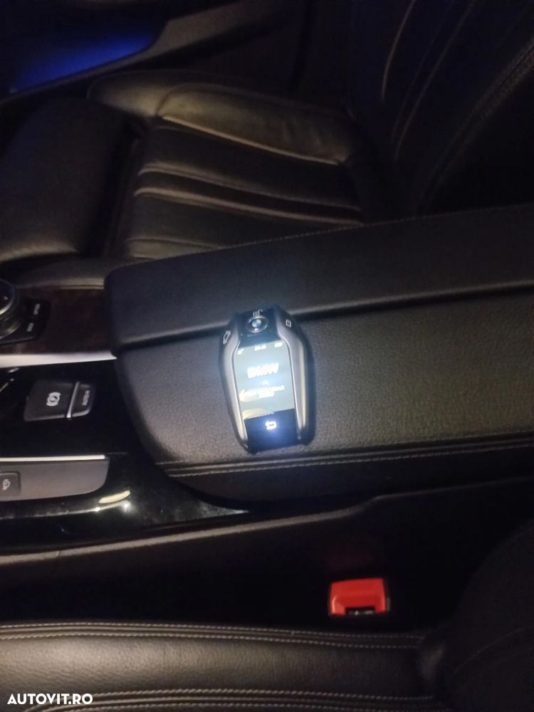 BMW Seria 5 520d xDrive Aut. Luxury Line - 31