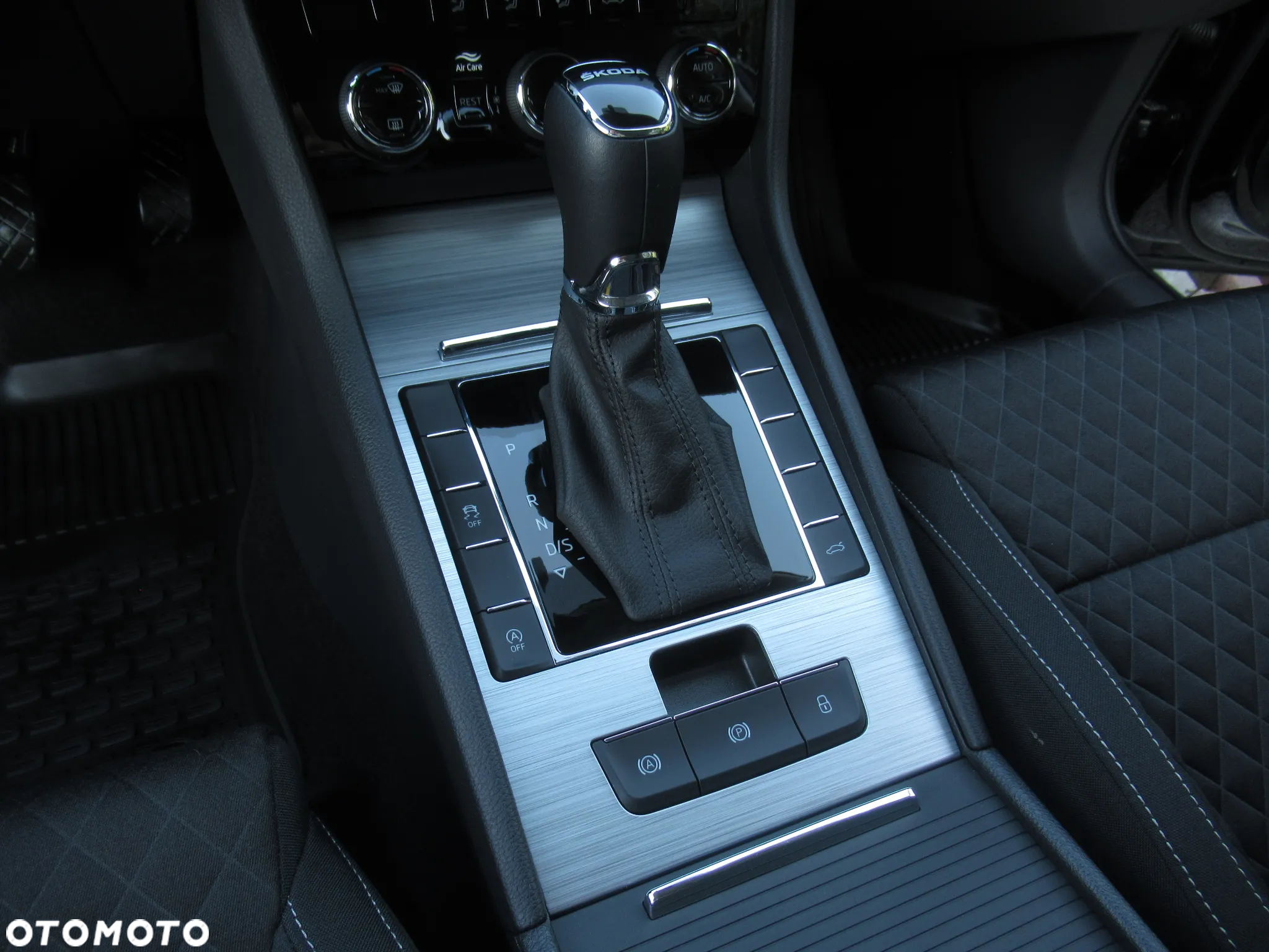 Skoda Superb 2.0 TSI Ambition DSG - 15