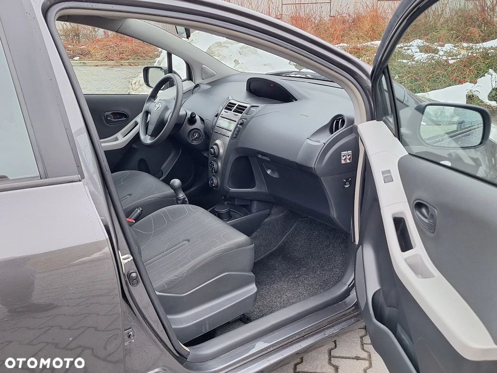 Toyota Yaris 1.0 VVT-i Sol - 9
