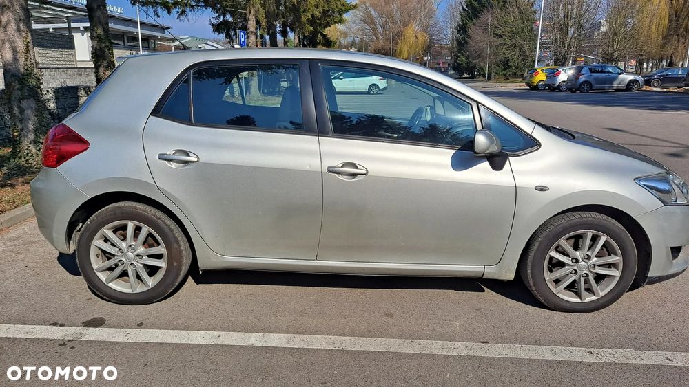 Toyota Auris - 8