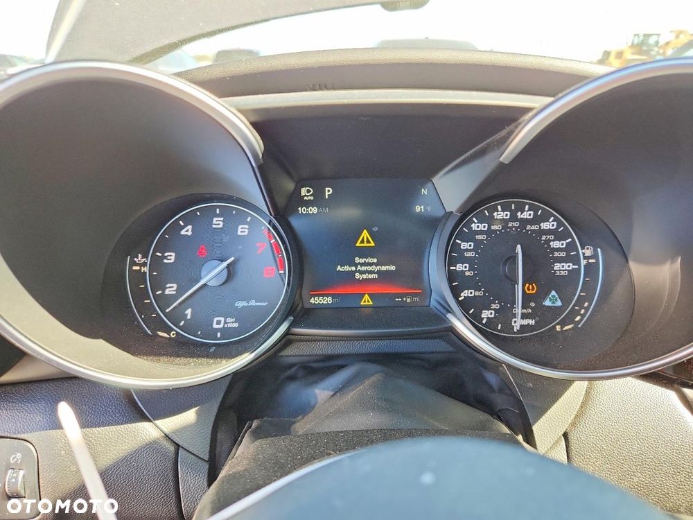 Alfa Romeo Giulia 2.9 V6 Bi-Turbo AT8 Quadrifoglio - 12