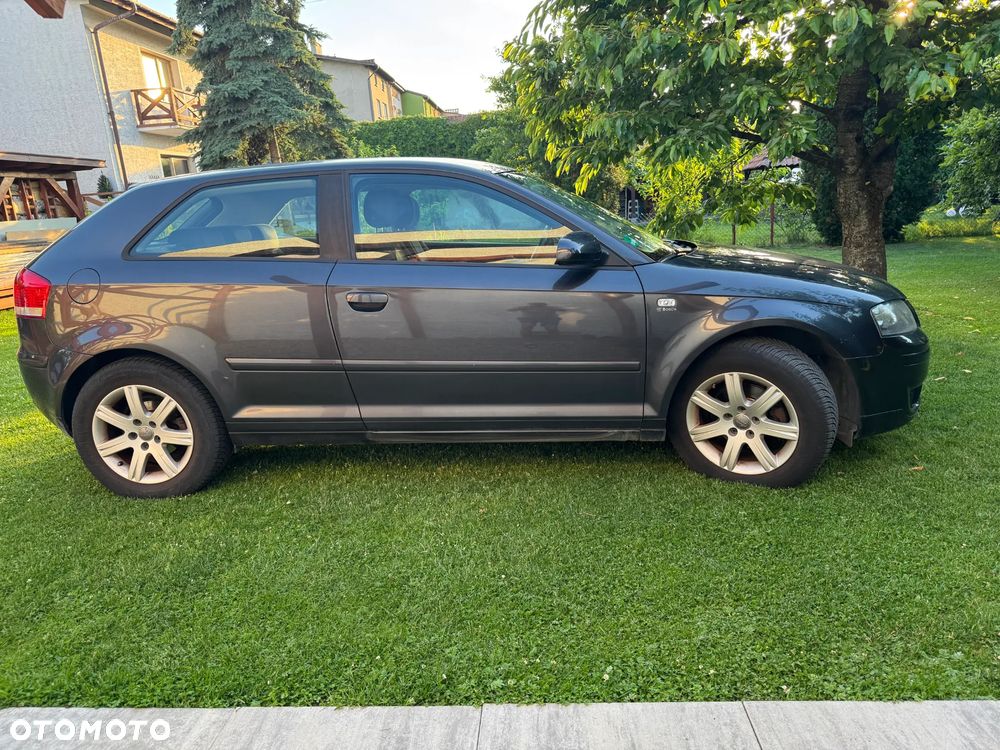 Audi A3 3-drzwiowe 1.6 Ambition - 4