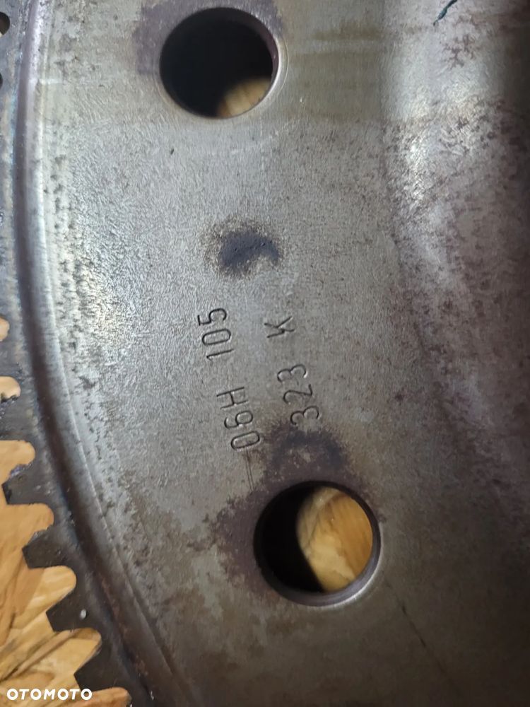 AUDI A4 B8 A5 KOŁO ZAMACHOWE 06H105323K - 2