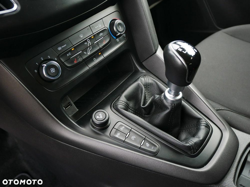 Ford Focus Turnier 1.0 EcoBoost Start-Stopp-System ACTIVE DESIGN - 21