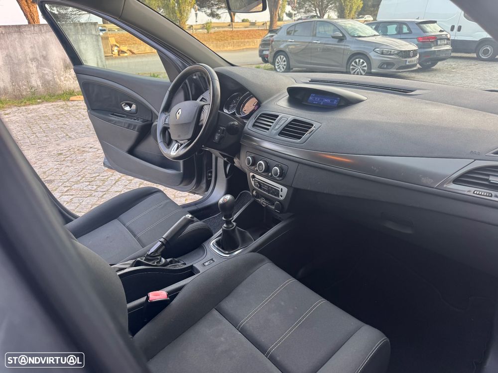 Renault Mégane 1.5 dCi Comfort SS - 8