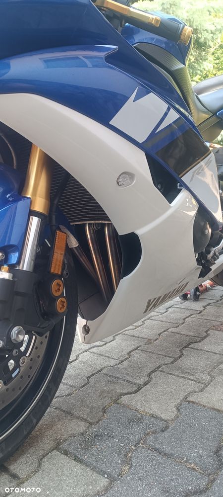 Yamaha YZF - 17
