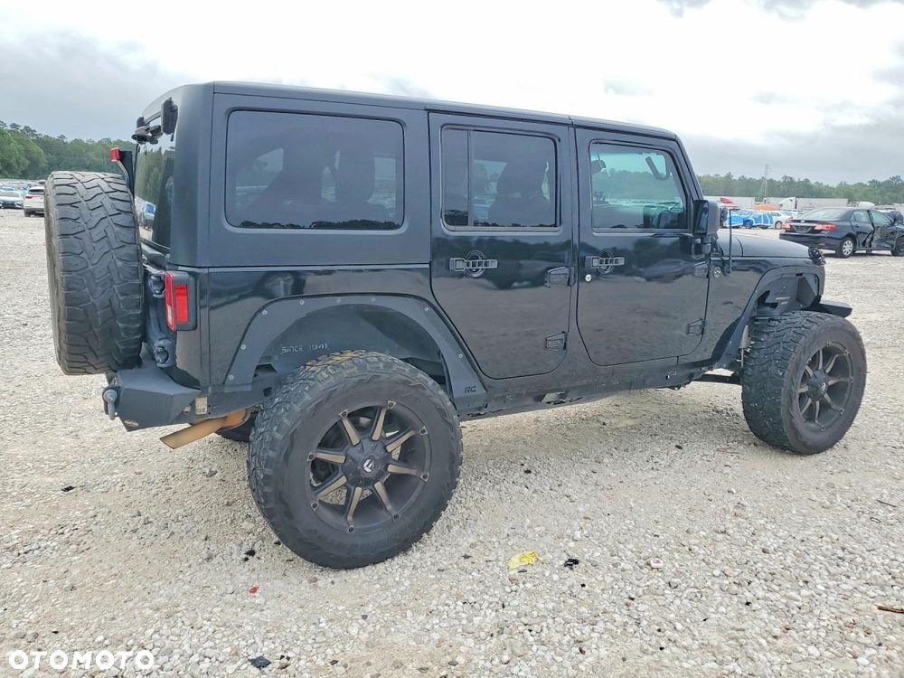 Jeep Wrangler 3.6 Unlim Rubicon X - 3