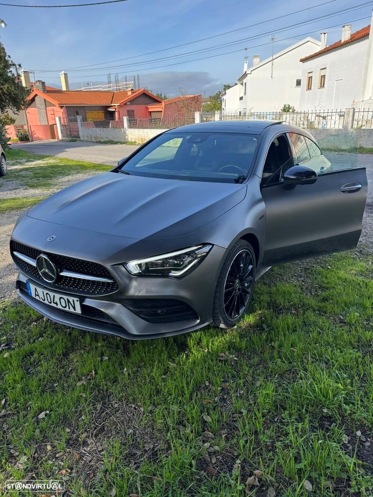 Mercedes-Benz CLA 250 e Shooting Brake AMG Line - 19