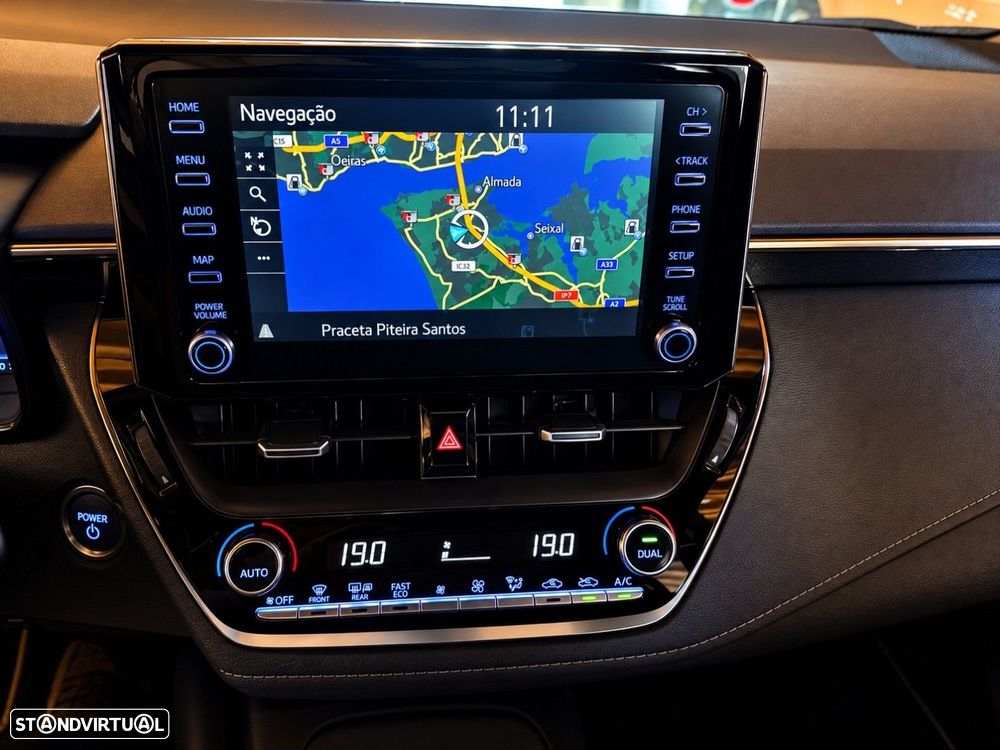 Toyota Corolla 1.8 Hybrid Comfort - 17