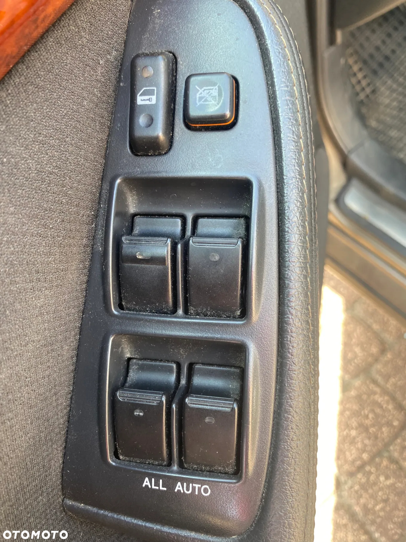 Toyota Avensis - 8