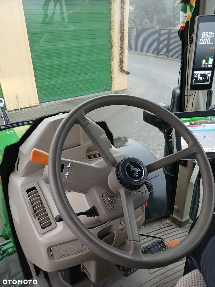 John Deere 6120M - 13