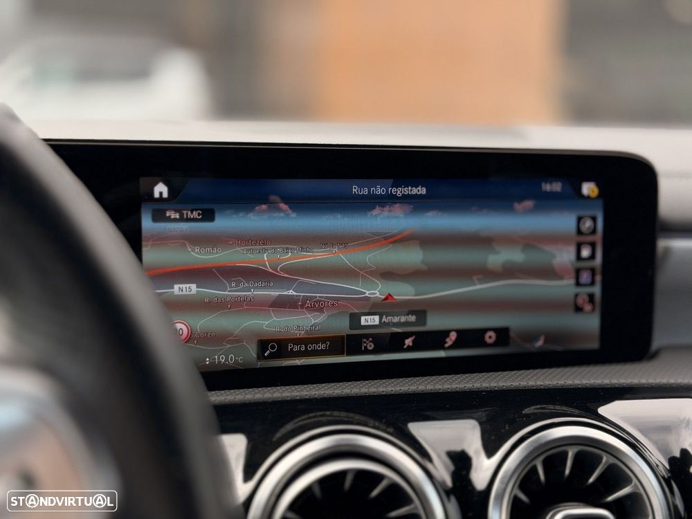 Mercedes-Benz A 250 e AMG Line - 19