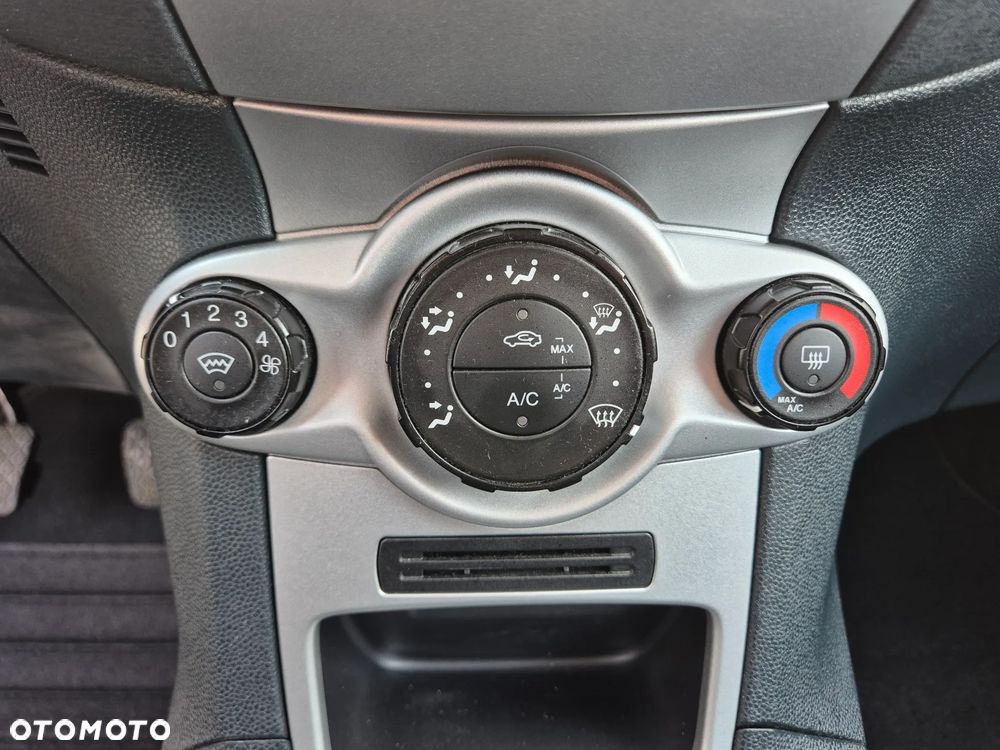 Ford Fiesta - 20