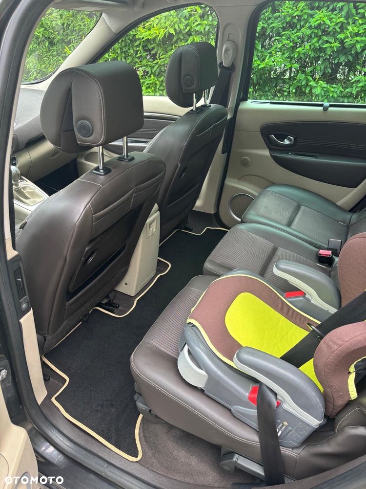 Renault Grand Scenic Gr 1.9 dCi Privilege Euro5 - 14