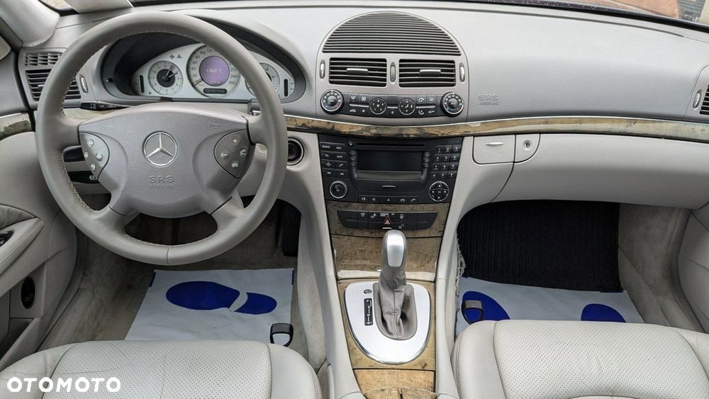 Mercedes-Benz Klasa E - 23
