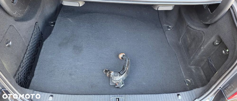 Mercedes-Benz Klasa E 500 BlueEFFICIENCY 7G-TRONIC Avantgarde - 25