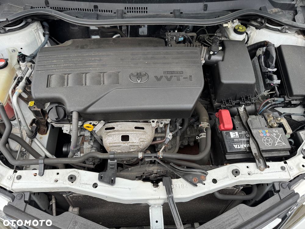 Toyota Auris 1.33 Dual-VVT-i - 8