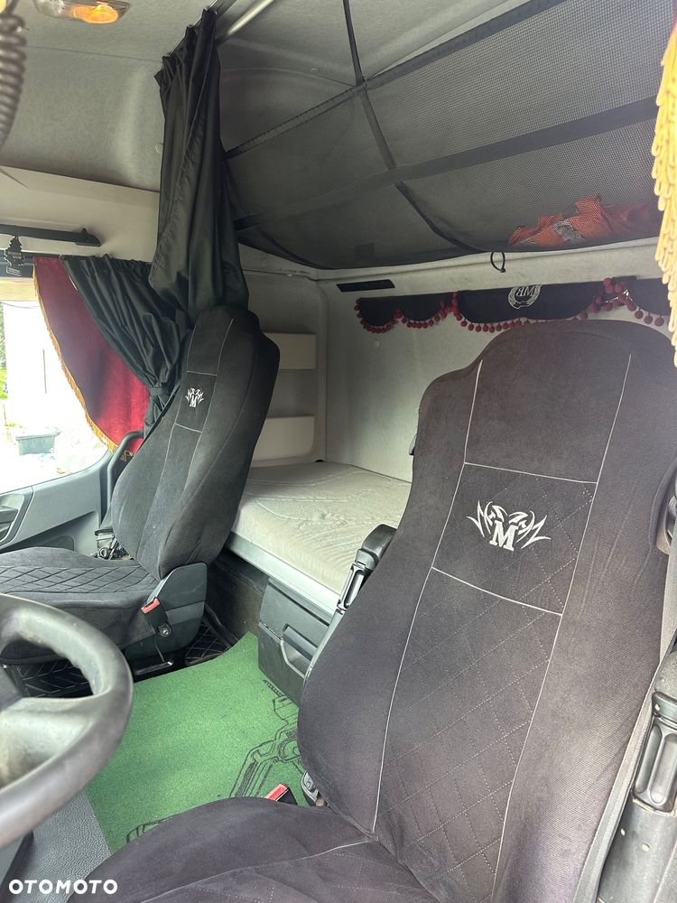 Mercedes-Benz HAD Arocs - 17